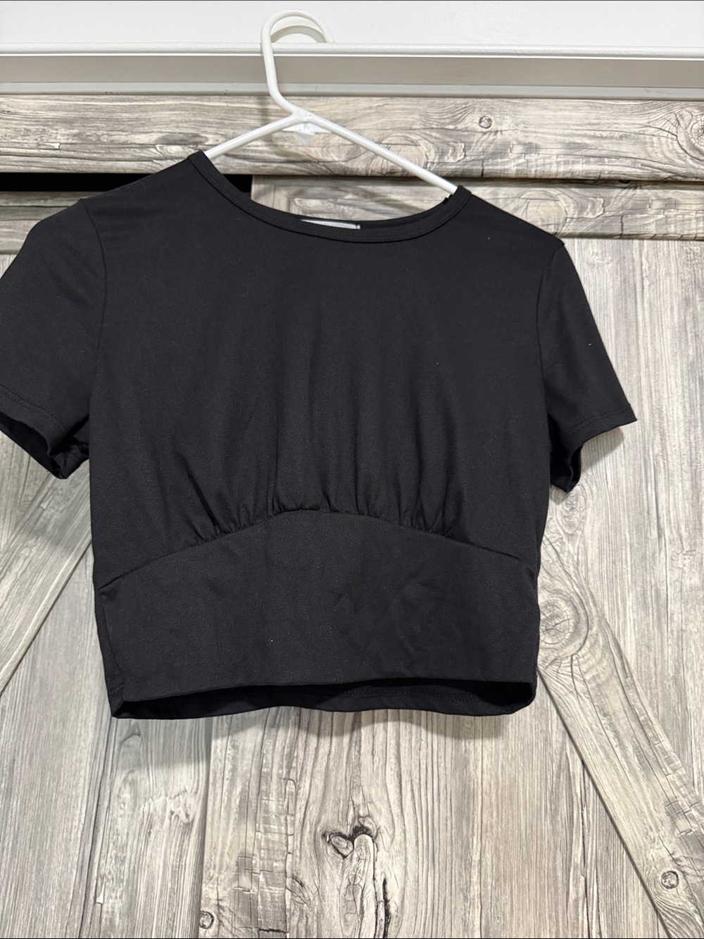 Black Women’s Cropped Short Sleeve Top